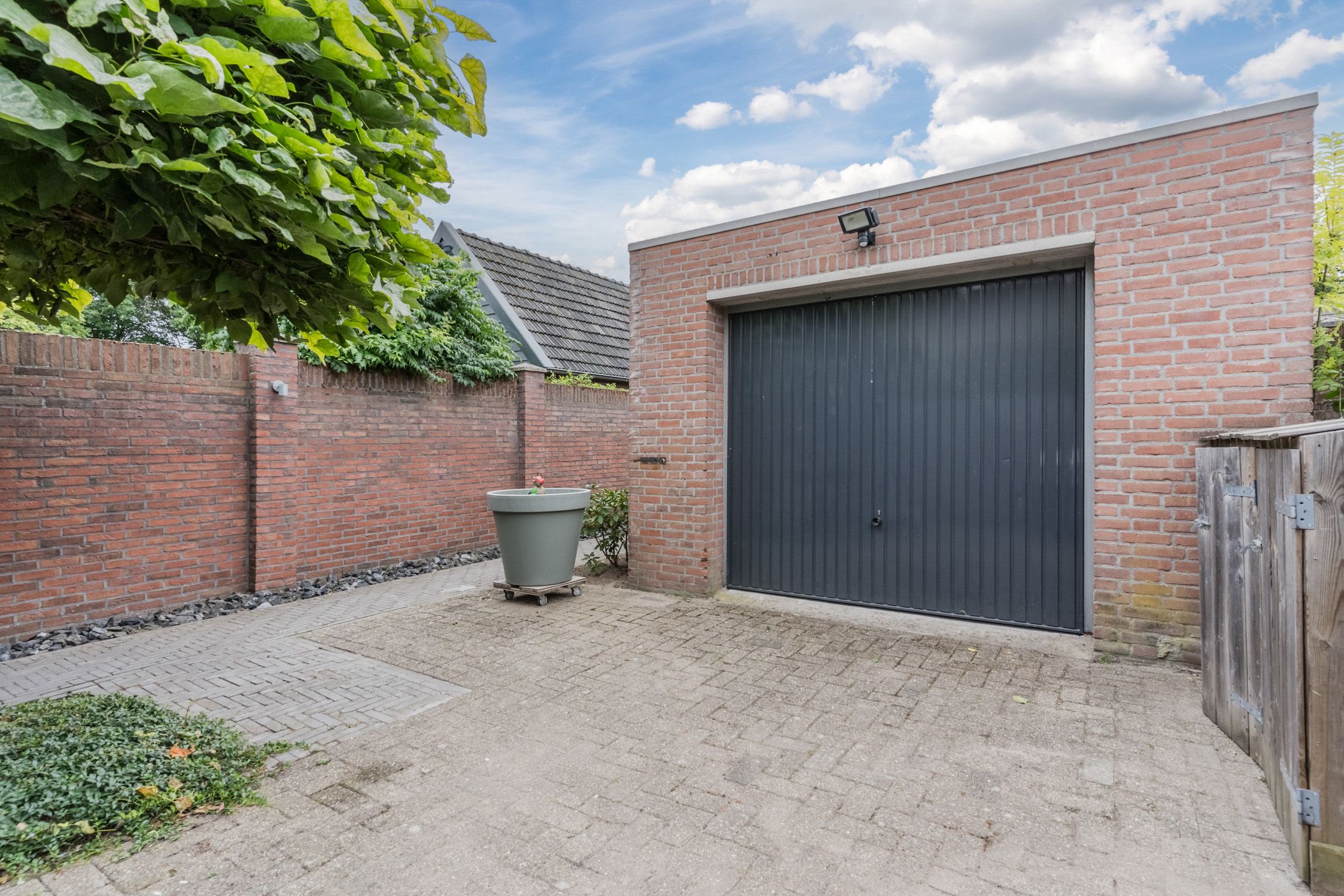 Photo 42 of Oude Postelseweg 16