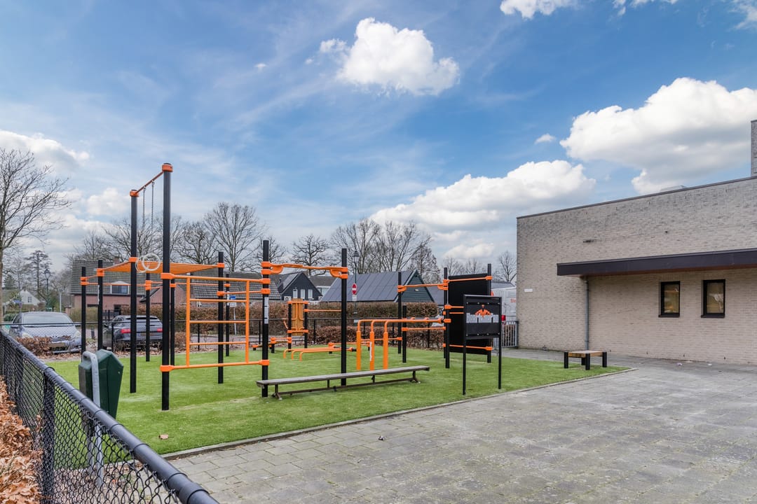 Photo 46 of Oude Postelseweg 16