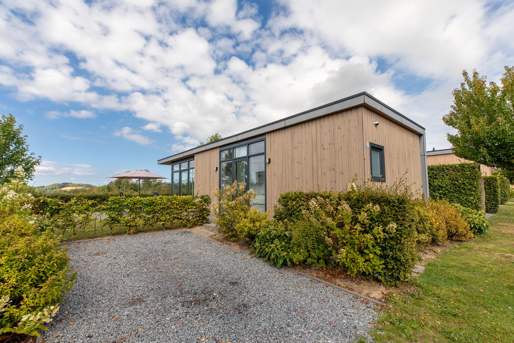 2-bedroom freehold villa in Schin op Geul — photo 2 of 5