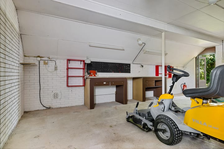 Photo 33 of Redger 5