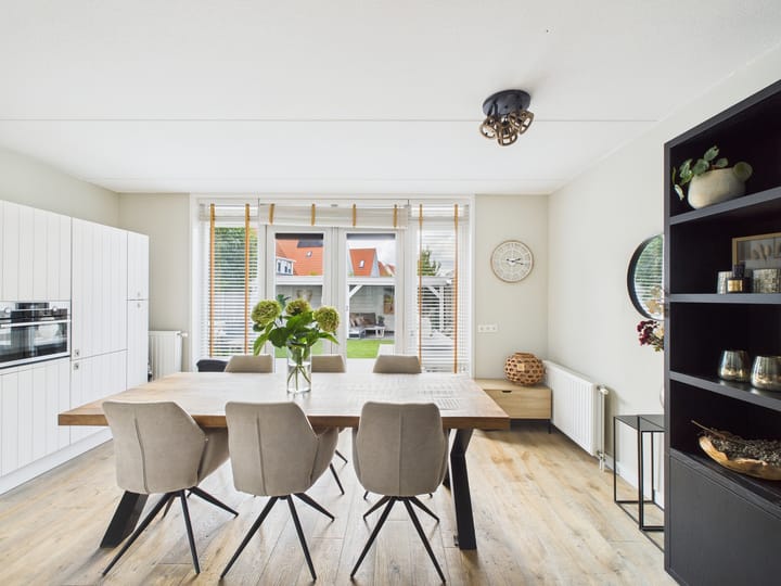 Foto 9 van Vuurvlinder 25