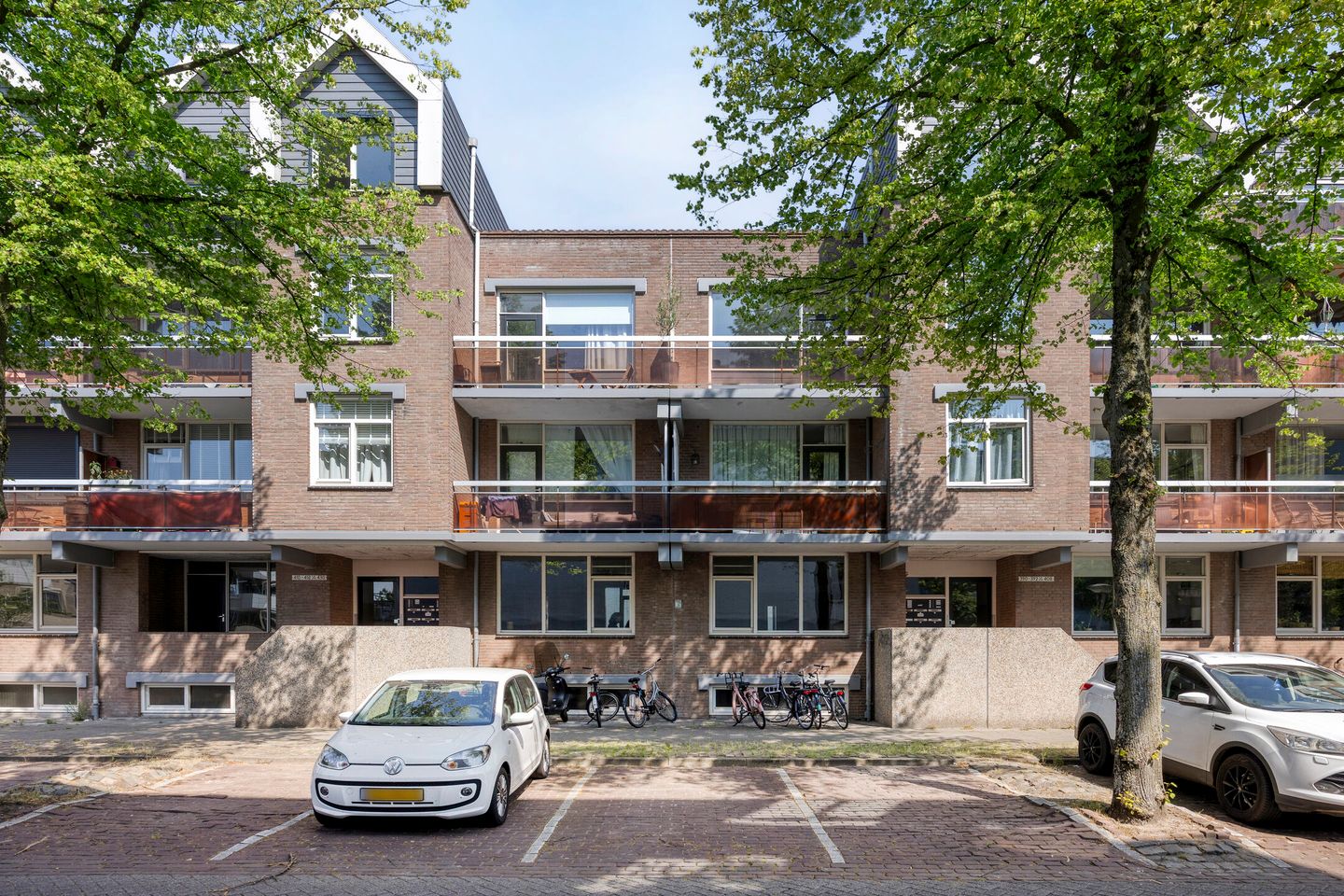 Foto 1 van Middellaan 404