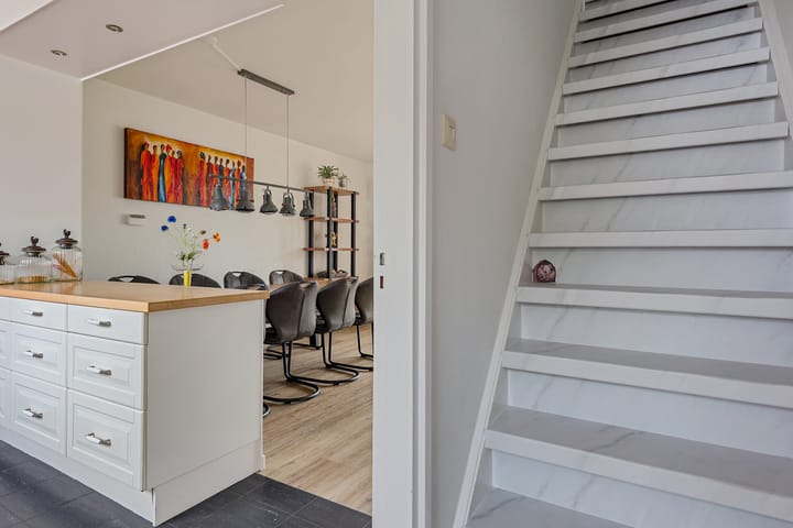 Foto 15 van Van Blaaderenweg 77