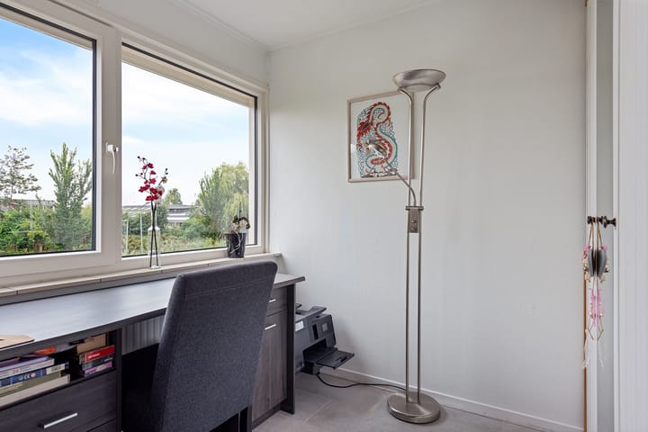 Foto 23 van Van Blaaderenweg 77