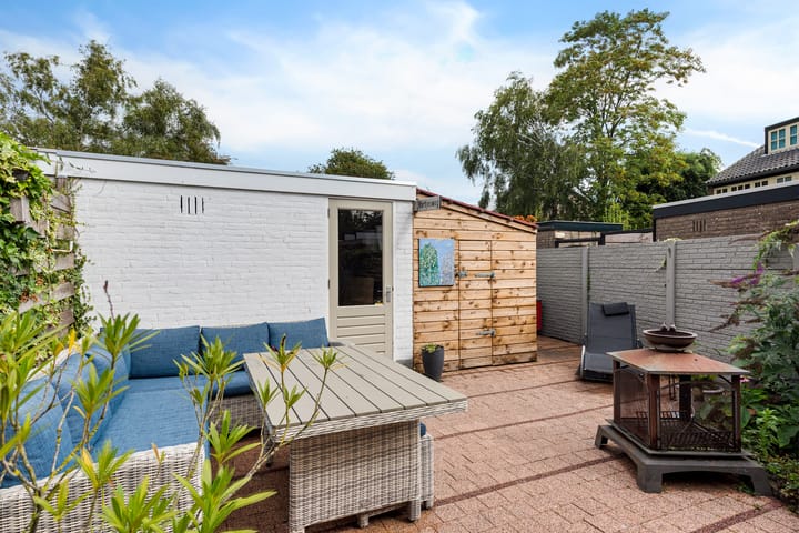 Foto 32 van Van Blaaderenweg 77