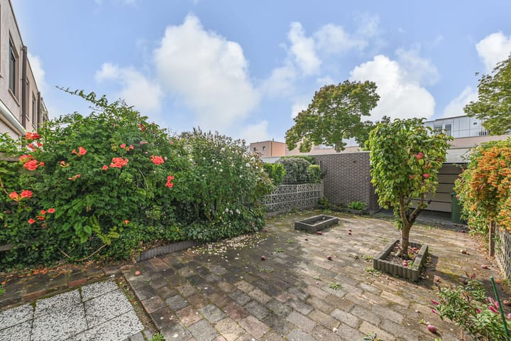 Foto 13 van Regenboogsingel 49