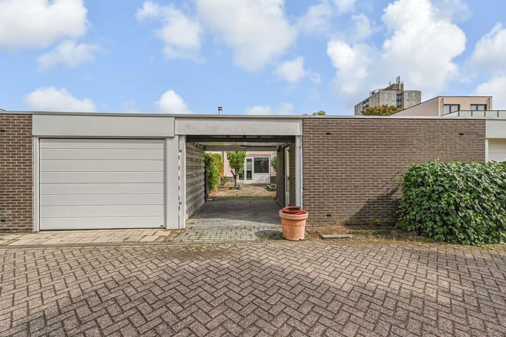 Foto 15 van Regenboogsingel 49