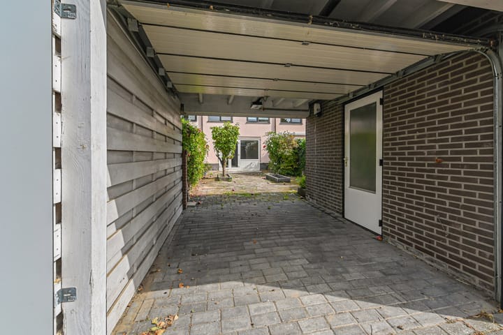 Foto 18 van Regenboogsingel 49