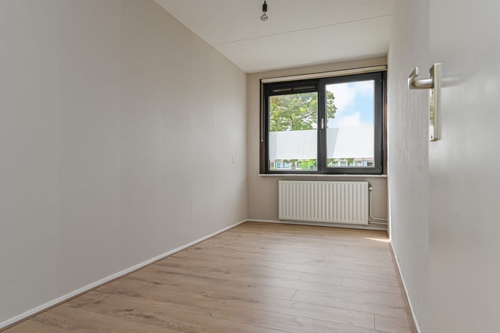 Foto 27 van Regenboogsingel 49