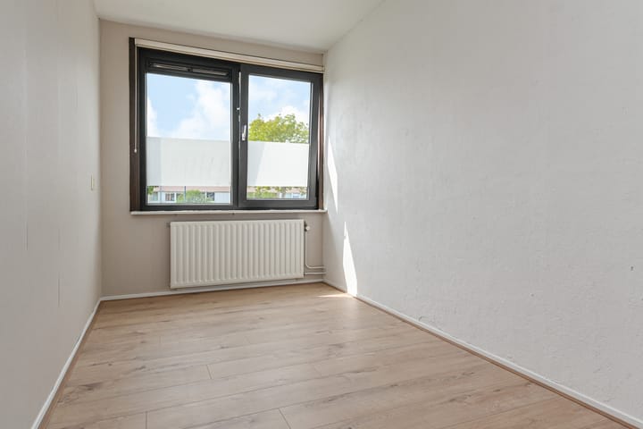 Foto 28 van Regenboogsingel 49