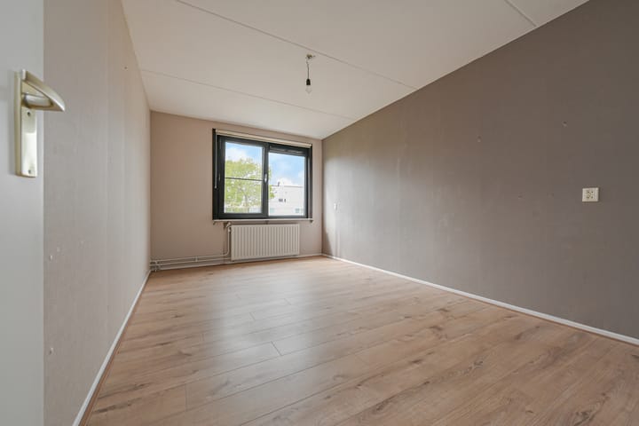 Foto 31 van Regenboogsingel 49