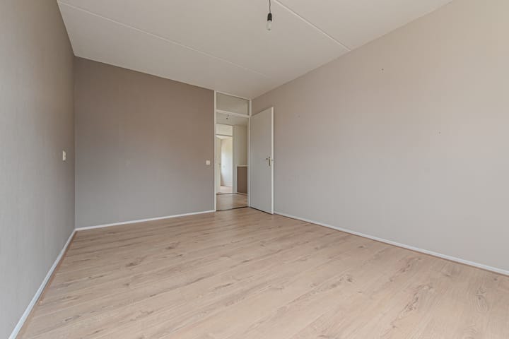 Foto 33 van Regenboogsingel 49