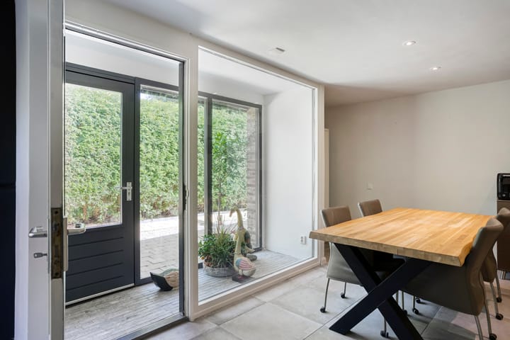 Foto 29 van Westeinde 303