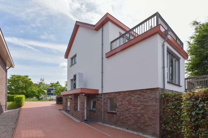 Photo 52 of Dorpsstraat 93