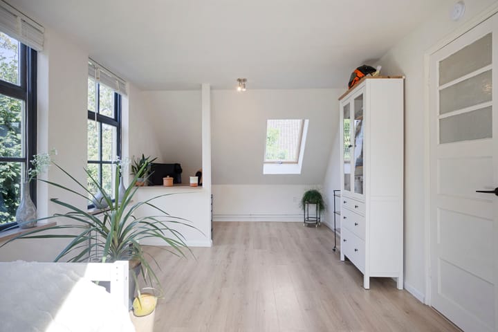 Foto 48 van Westeinde 303