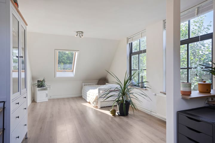 Foto 49 van Westeinde 303