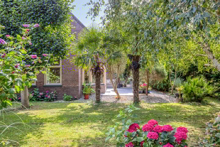 Foto 65 van Westeinde 303