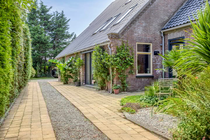 Foto 67 van Westeinde 303