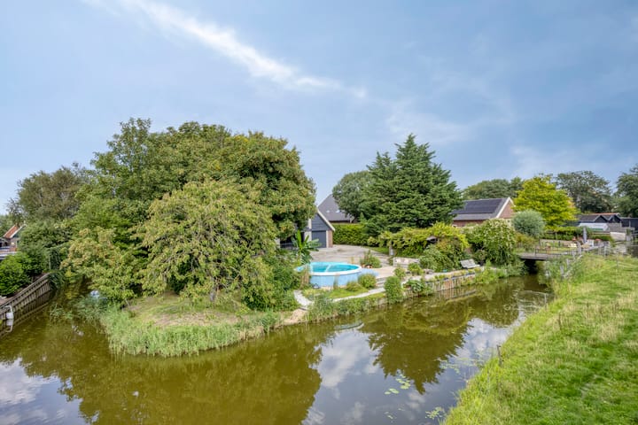 Foto 82 van Westeinde 303