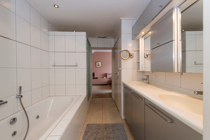 Photo 30 of Tongelreep 11