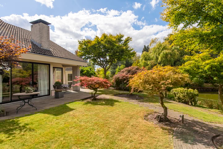 Photo 39 of Tongelreep 11