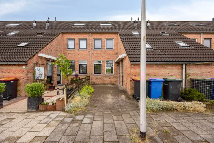 Foto 2 van Van Harenmarke 8