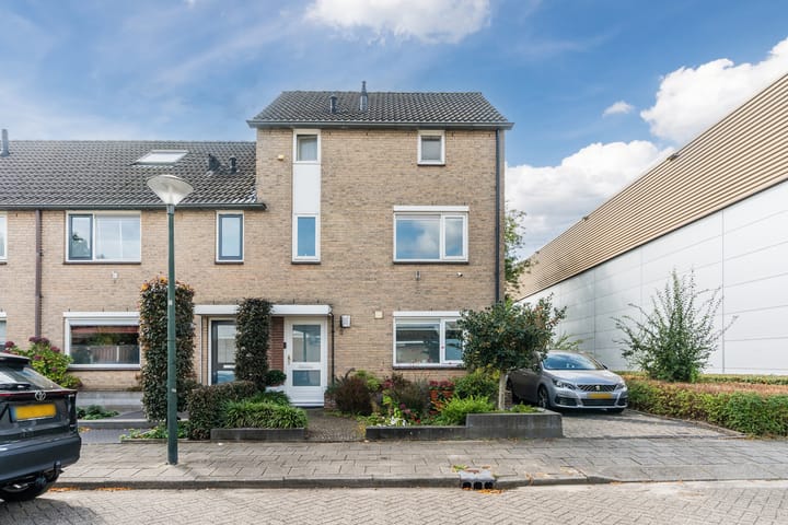 Foto 2 van Magalhaesstraat 2