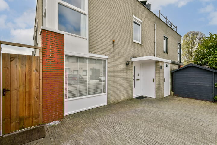 Photo 6 of Haya van Someren-Downerstraat 1