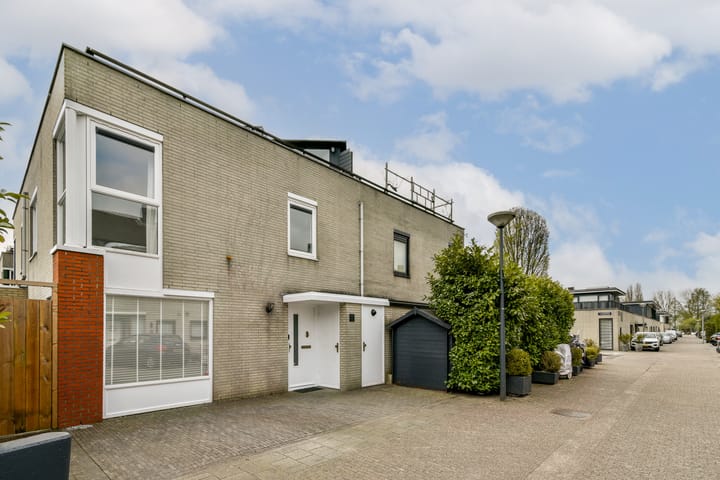 Photo 7 of Haya van Someren-Downerstraat 1