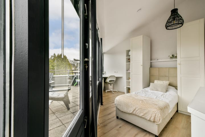 Photo 31 of Haya van Someren-Downerstraat 1