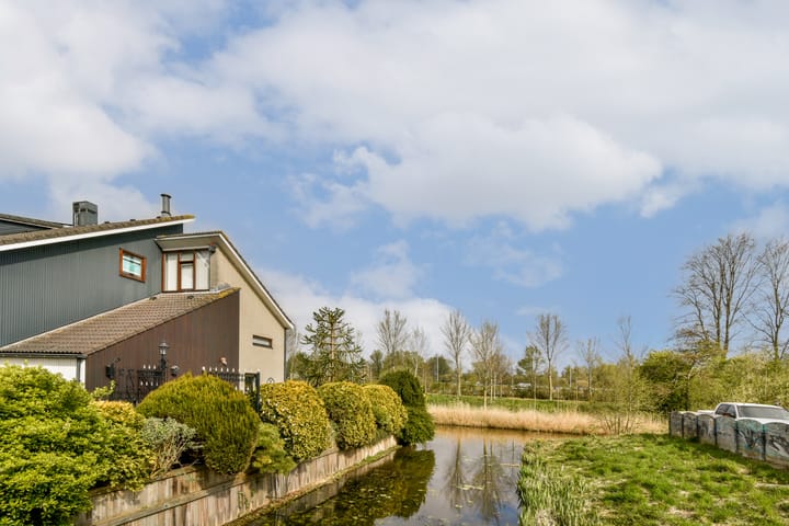 Photo 34 of Haya van Someren-Downerstraat 1