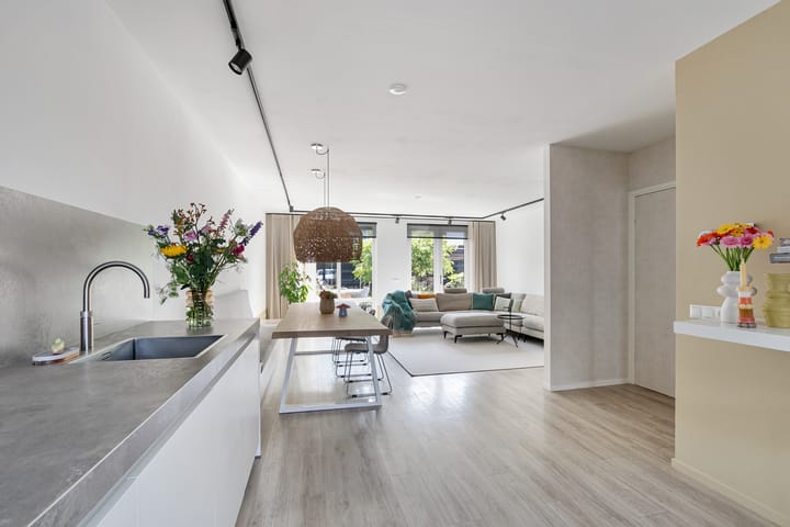 Foto 2 van Bliksemschicht 10