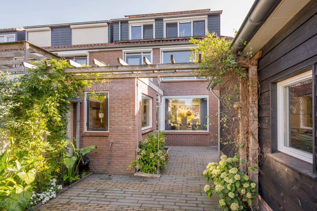 Photo 32 of De Ruyterstraat 41