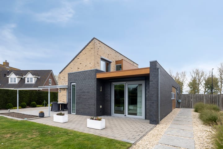 Photo 35 of Carel Fabritiuslaan 39