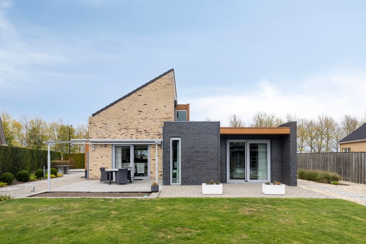 Photo 36 of Carel Fabritiuslaan 39