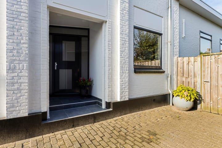 Photo 5 of Reeweg 28