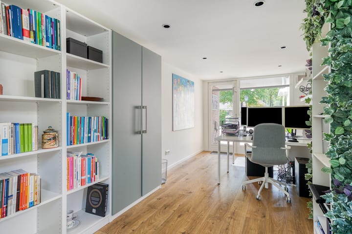 Photo 5 of Petenbos 25