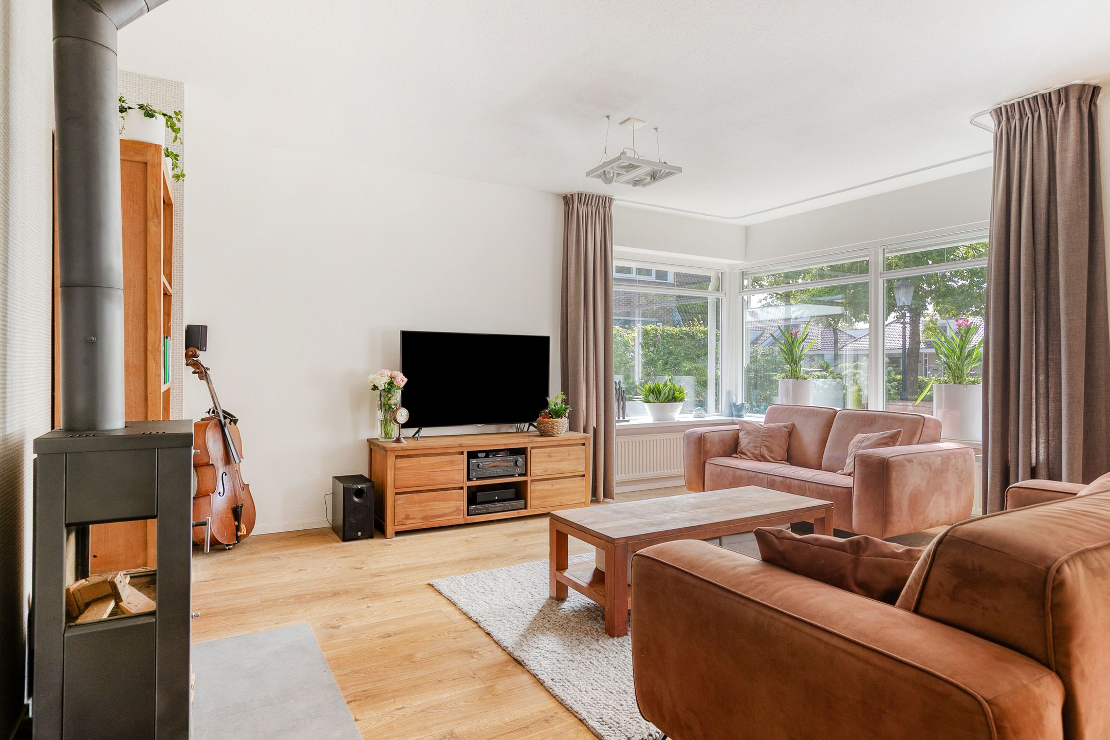 Photo 9 of Petenbos 25