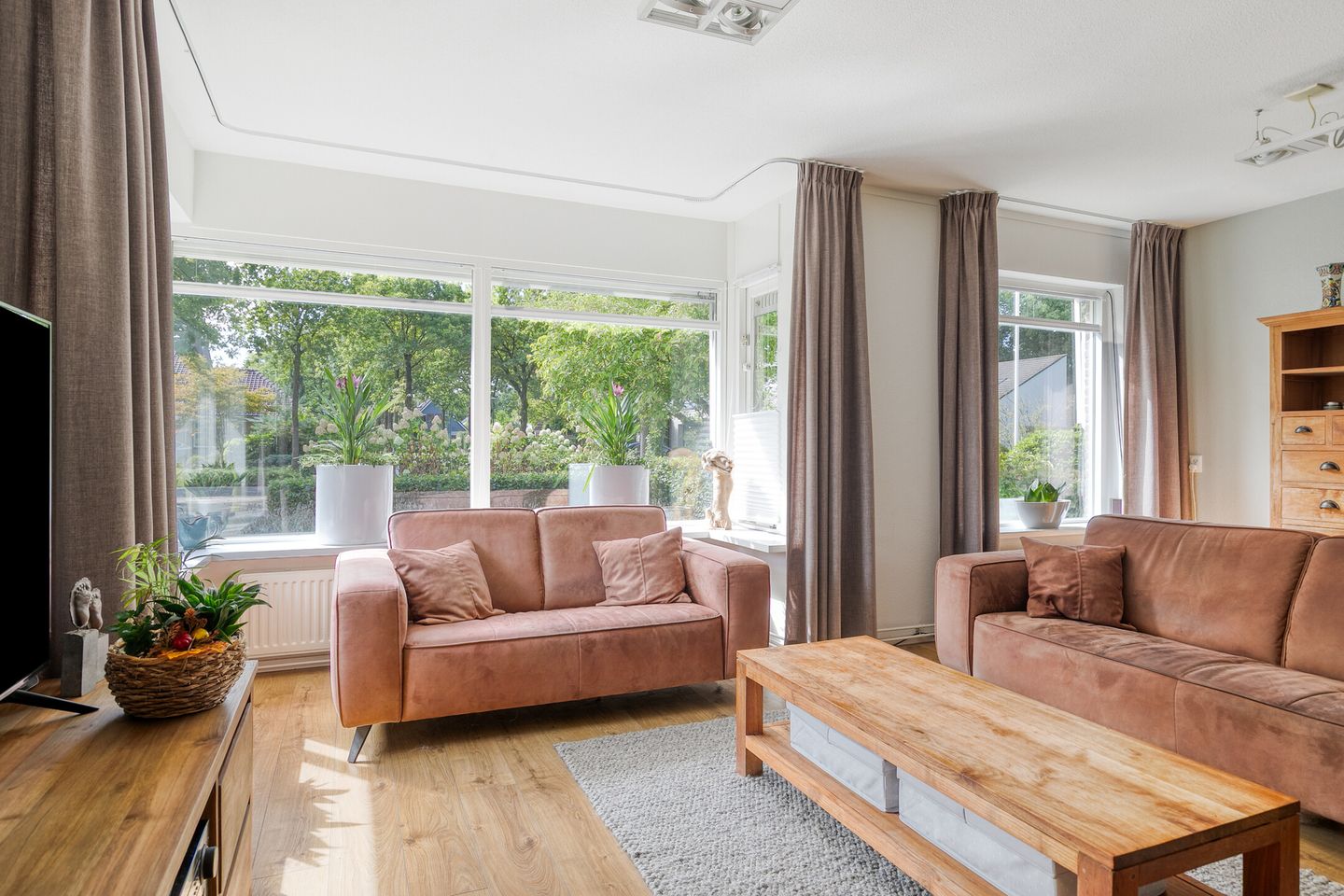 Photo 10 of Petenbos 25