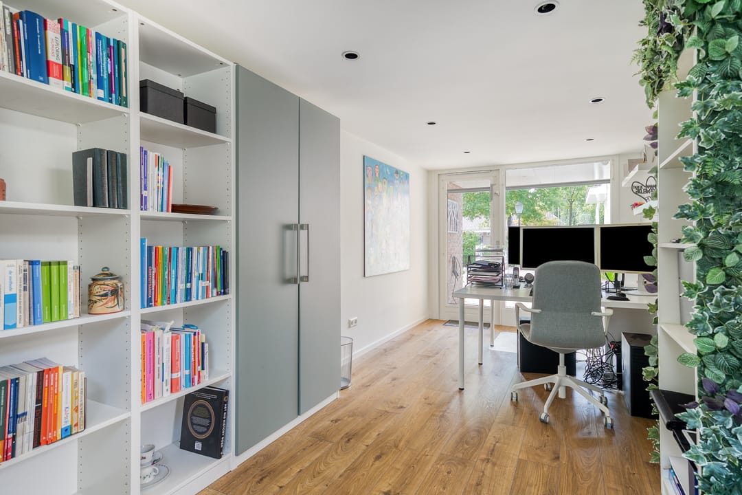 Photo 17 of Petenbos 25