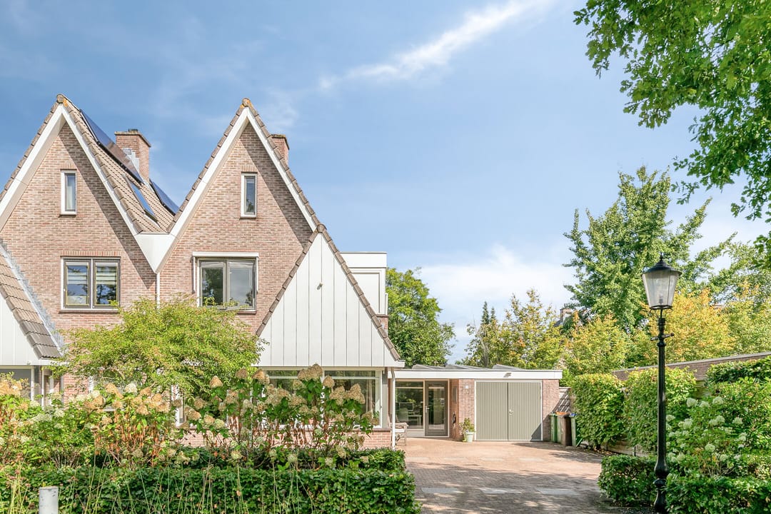 Photo 38 of Petenbos 25