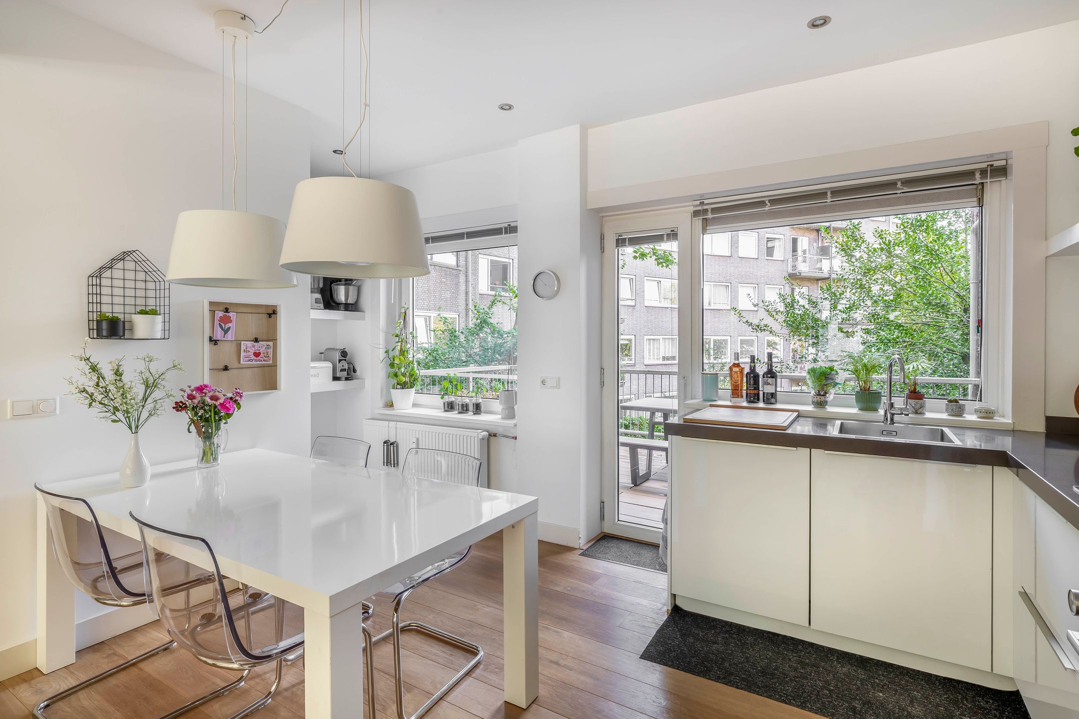 Photo 18 of Rochussenstraat 137-B