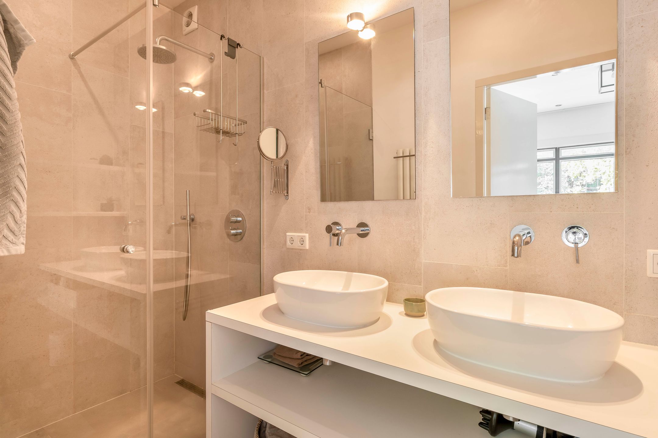 Photo 27 of Rochussenstraat 137-B