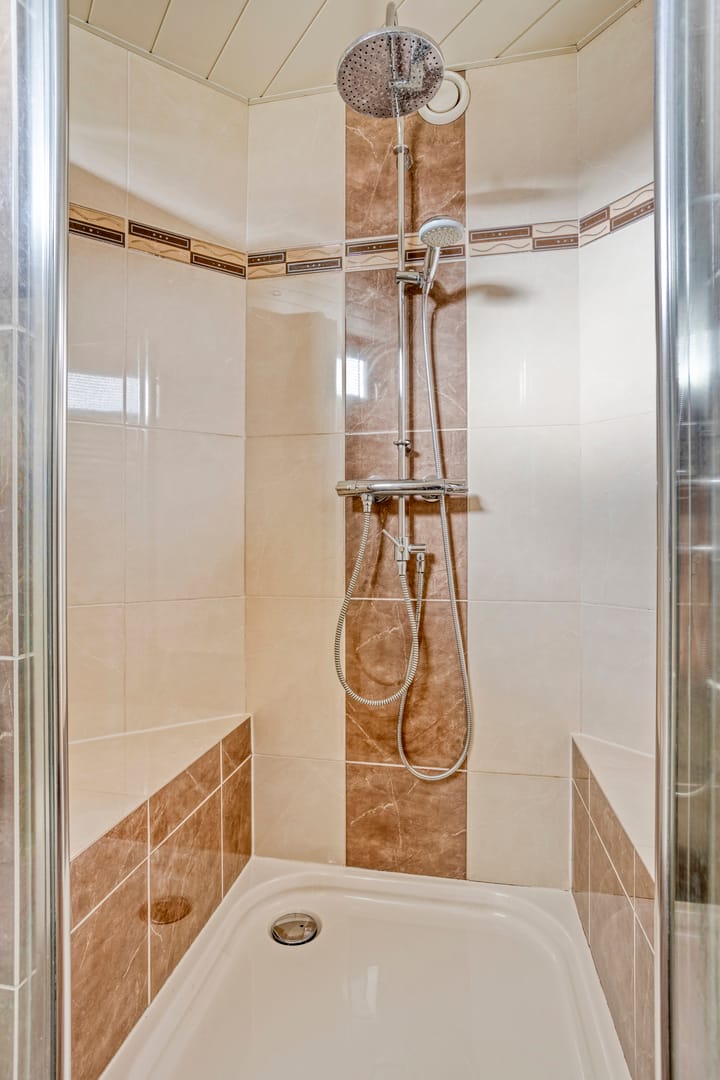 Photo 27 of Brunel 1