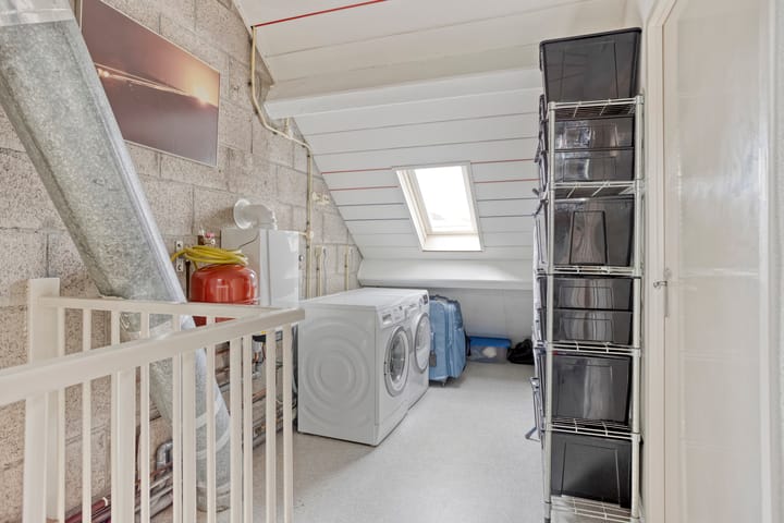 Photo 29 of Brunel 1