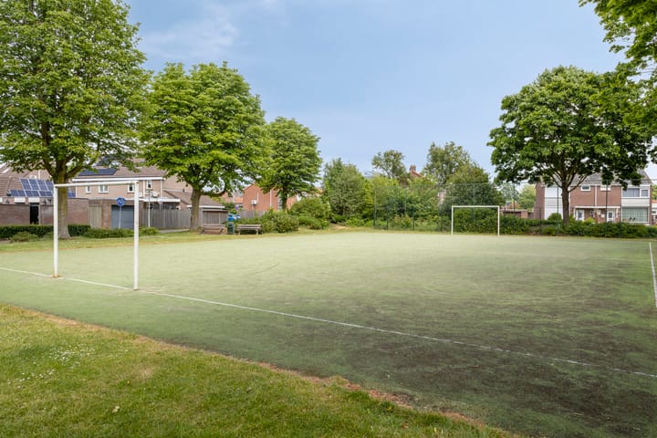 Photo 40 of Brunel 1