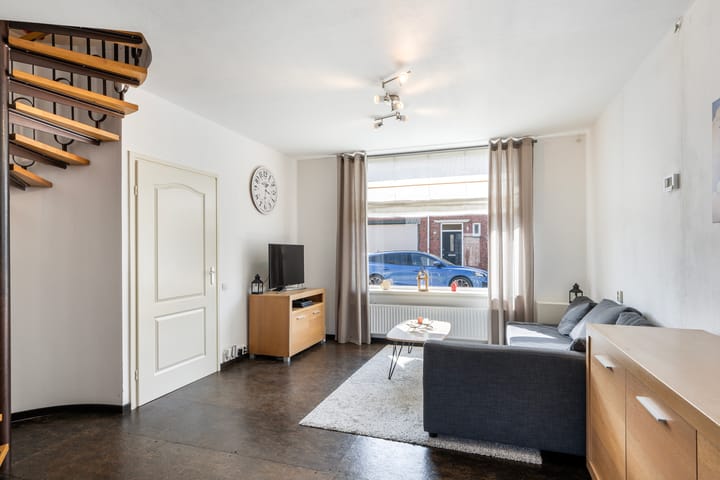 Photo 2 of Prins Hendrikstraat 10