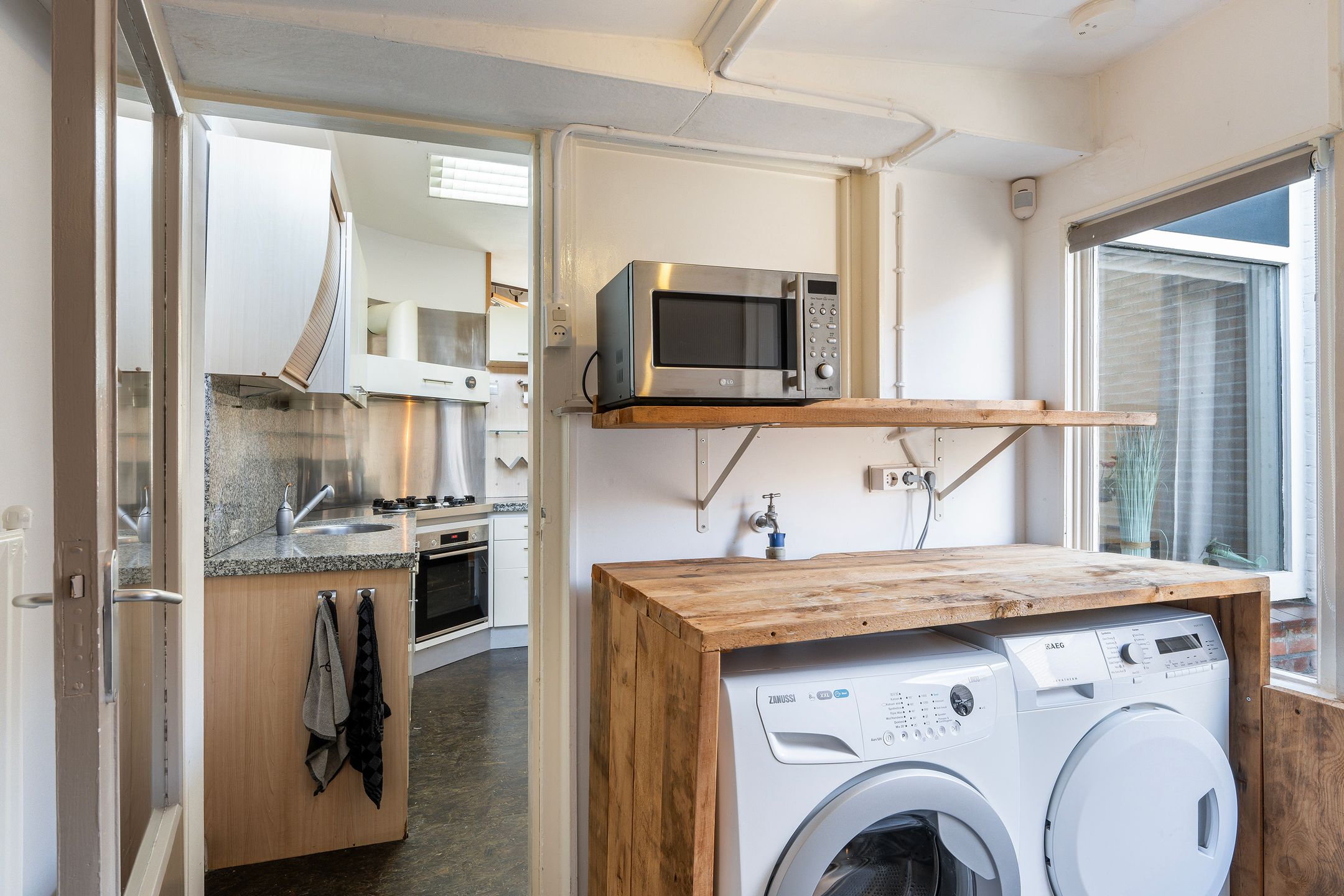 Photo 12 of Prins Hendrikstraat 10