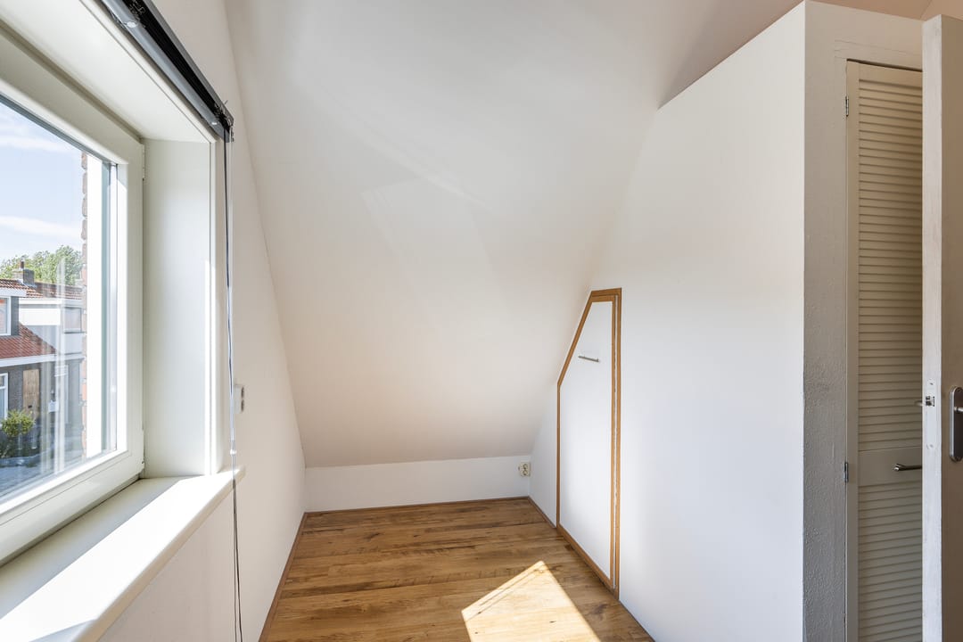 Photo 16 of Prins Hendrikstraat 10