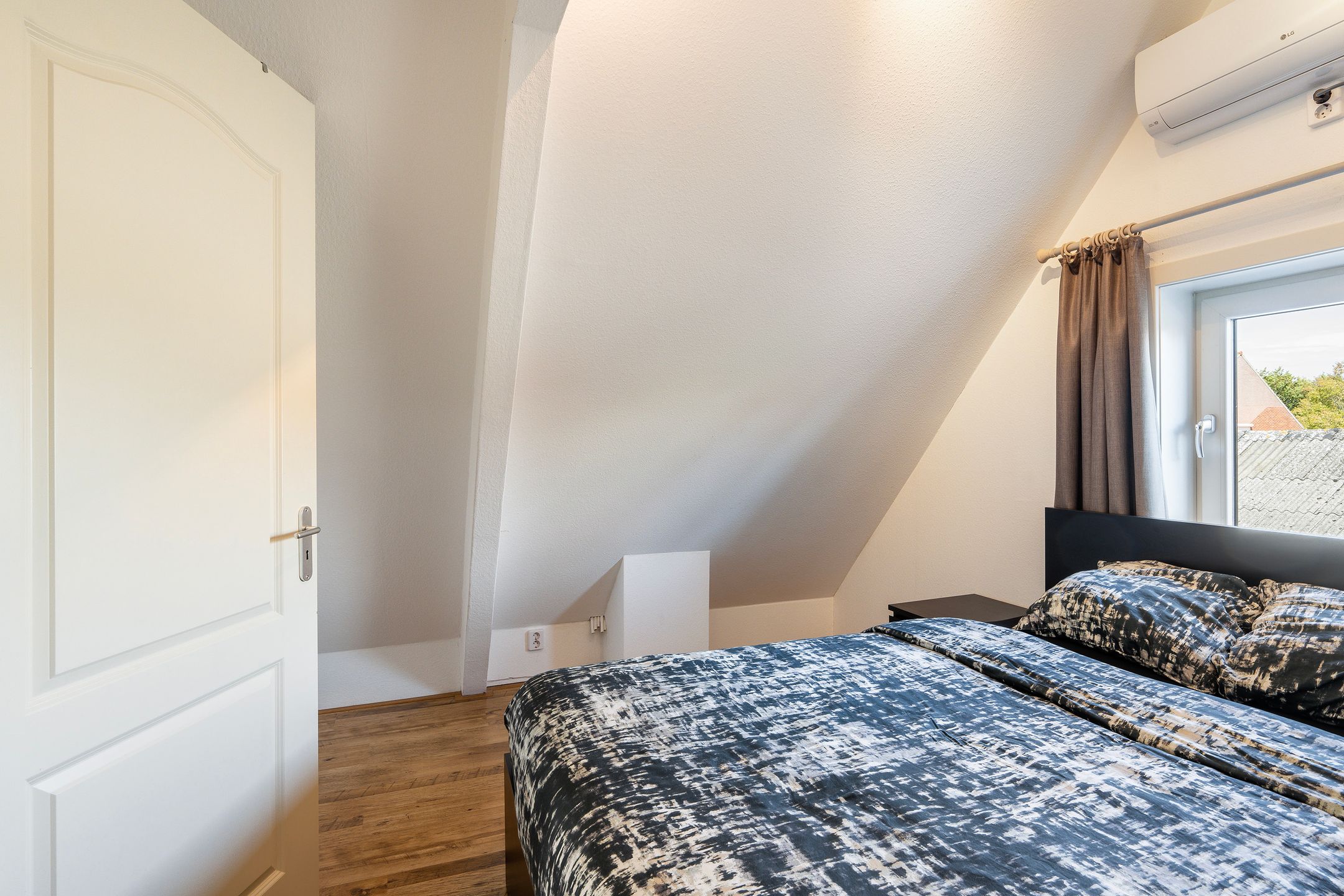 Photo 18 of Prins Hendrikstraat 10